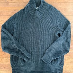 Men’s funnel neck sweater